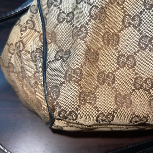 Gucci Sukey Canvas Monogrammed Bag - Picture 11 of 16